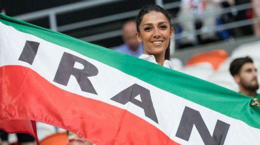 Эмигрантки из Ирана давно поддерживают команду на зарубежных матчах