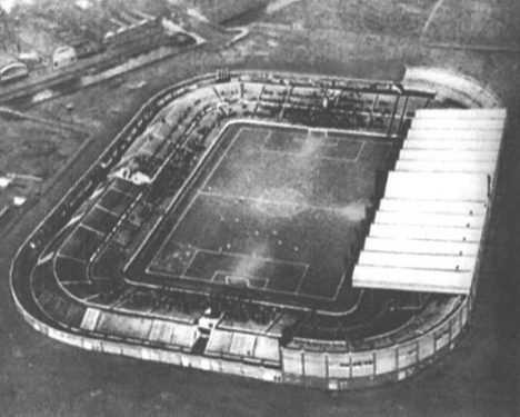 Стадион "Олд Траффорд" в 1915 году